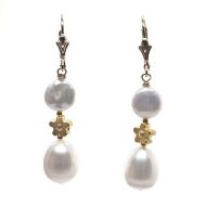 Small coin pearl and flower earrings